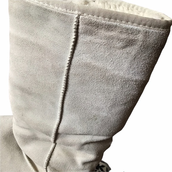 UGG Classic Tall Boot Sand Size 9 - Picture 6 of 8
